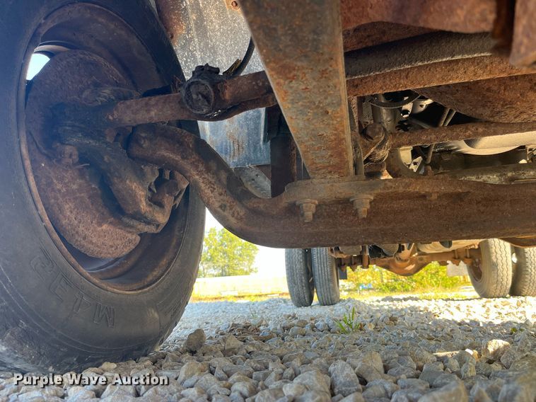 image for item DP2063 1996 GMC 3500HD SL  dump bed pickup truck