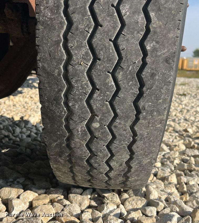 image for item DP2063 1996 GMC 3500HD SL  dump bed pickup truck