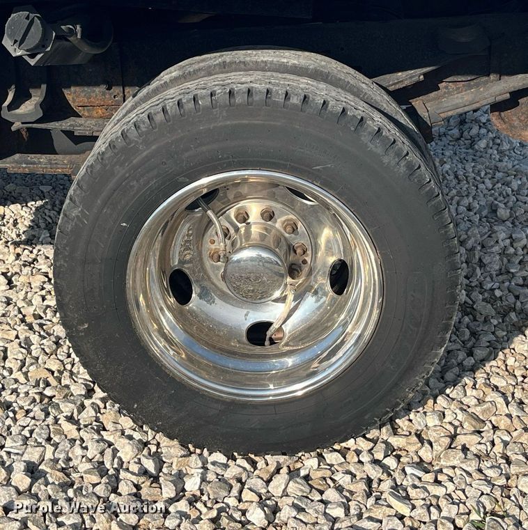 image for item DP2063 1996 GMC 3500HD SL  dump bed pickup truck