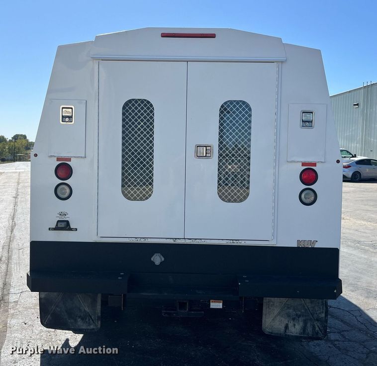 image for item DP2105 2011 Ford F450 Super Duty XL  utility / service truck