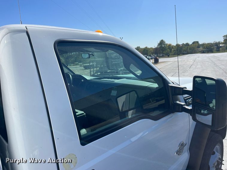 image for item DP2105 2011 Ford F450 Super Duty XL  utility / service truck