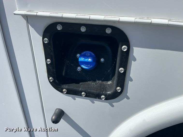 image for item DP2105 2011 Ford F450 Super Duty XL  utility / service truck