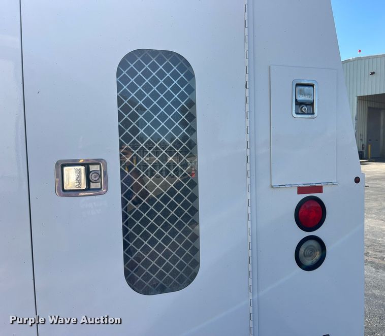 image for item DP2105 2011 Ford F450 Super Duty XL  utility / service truck