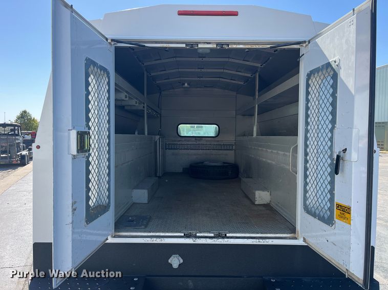 image for item DP2105 2011 Ford F450 Super Duty XL  utility / service truck