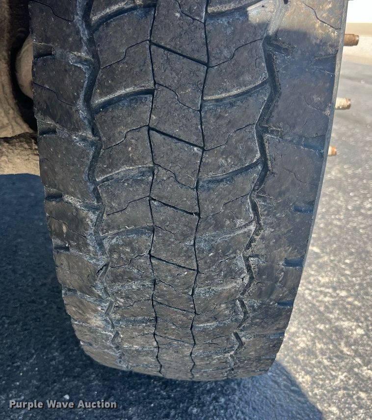 image for item DP2105 2011 Ford F450 Super Duty XL  utility / service truck