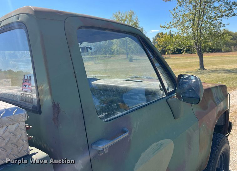 image for item DP2108 1986 Chevrolet CD-30903  pickup truck