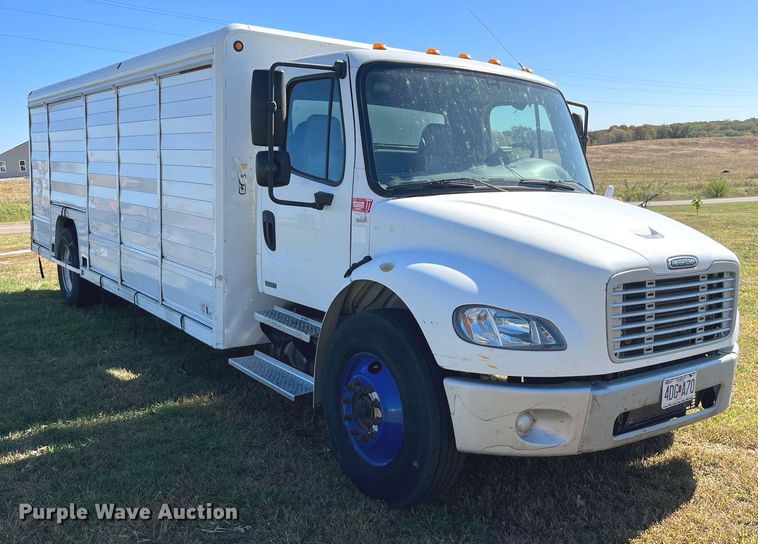 image for item DP2111 2006 Freightliner Business Class M2  delivery truck