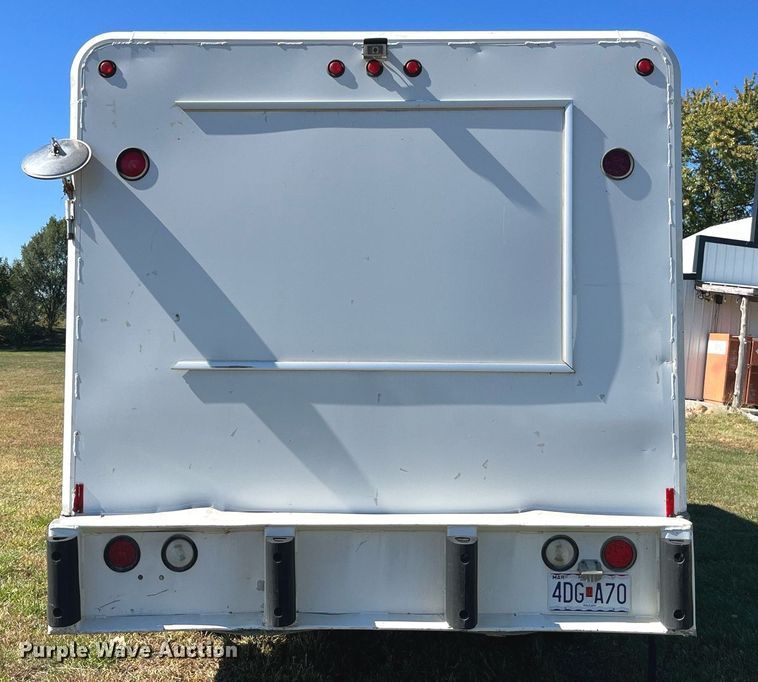 image for item DP2111 2006 Freightliner Business Class M2  delivery truck