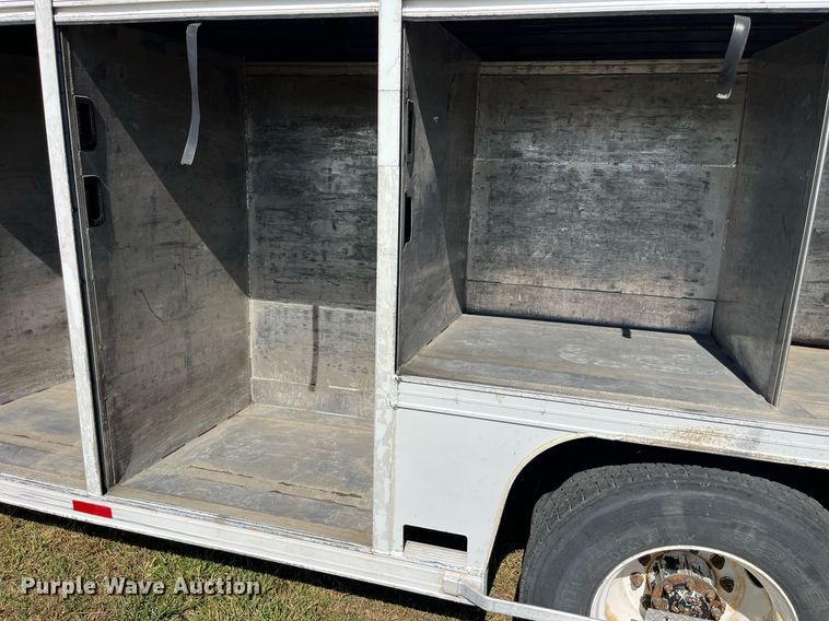 image for item DP2111 2006 Freightliner Business Class M2  delivery truck