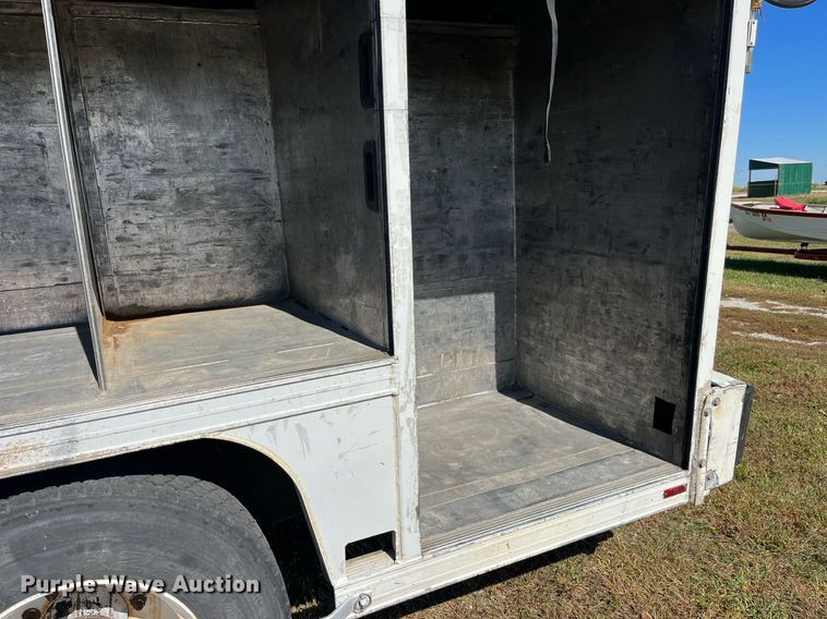 image for item DP2111 2006 Freightliner Business Class M2  delivery truck