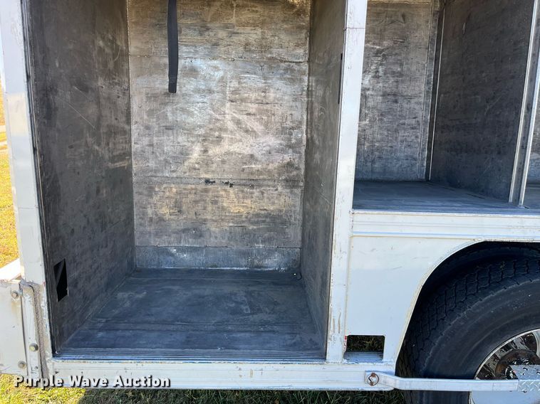 image for item DP2111 2006 Freightliner Business Class M2  delivery truck