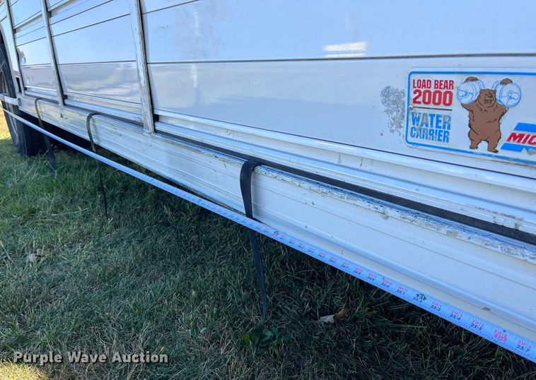 image for item DP2111 2006 Freightliner Business Class M2  delivery truck