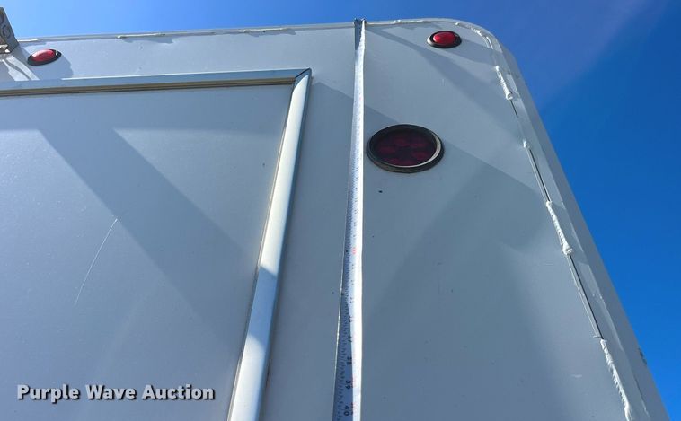 image for item DP2111 2006 Freightliner Business Class M2  delivery truck