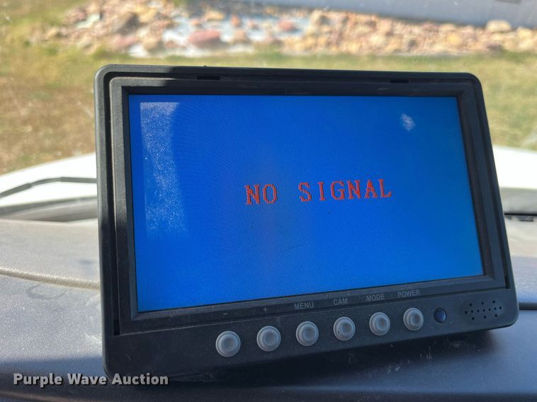 image for item DP2111 2006 Freightliner Business Class M2  delivery truck