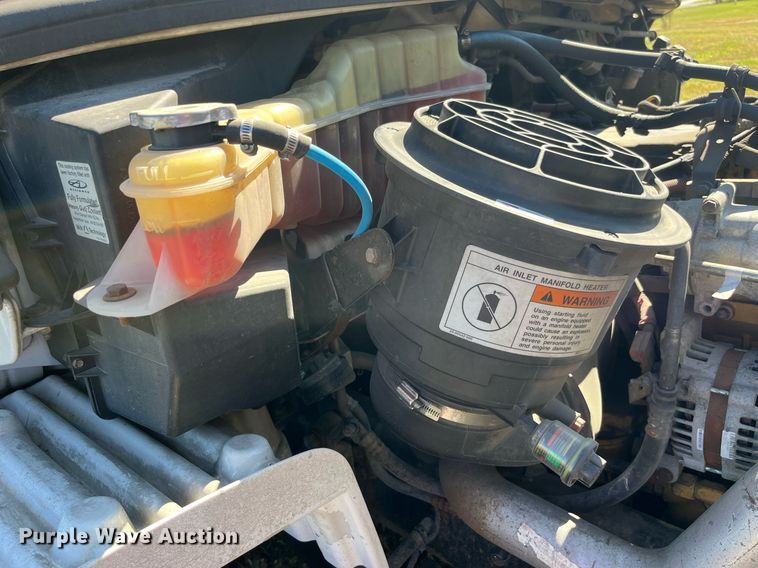 image for item DP2111 2006 Freightliner Business Class M2  delivery truck