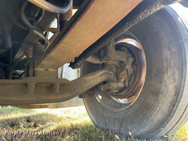 image for item DP2111 2006 Freightliner Business Class M2  delivery truck