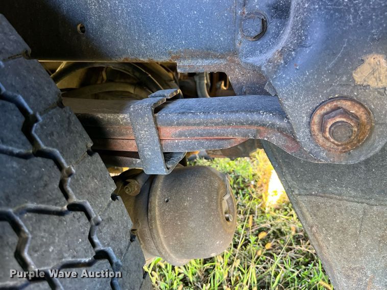 image for item DP2111 2006 Freightliner Business Class M2  delivery truck