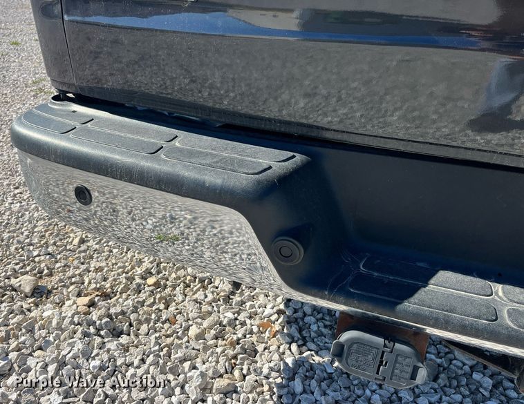 image for item DP2113 2014 GMC Savanna Limited  van