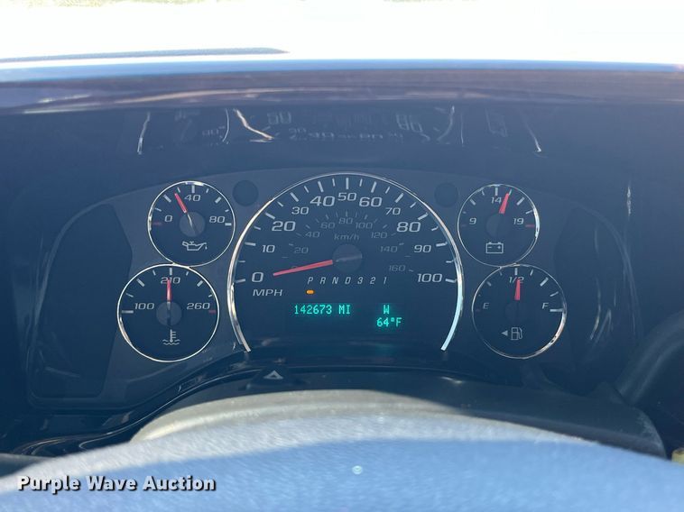 image for item DP2113 2014 GMC Savanna Limited  van