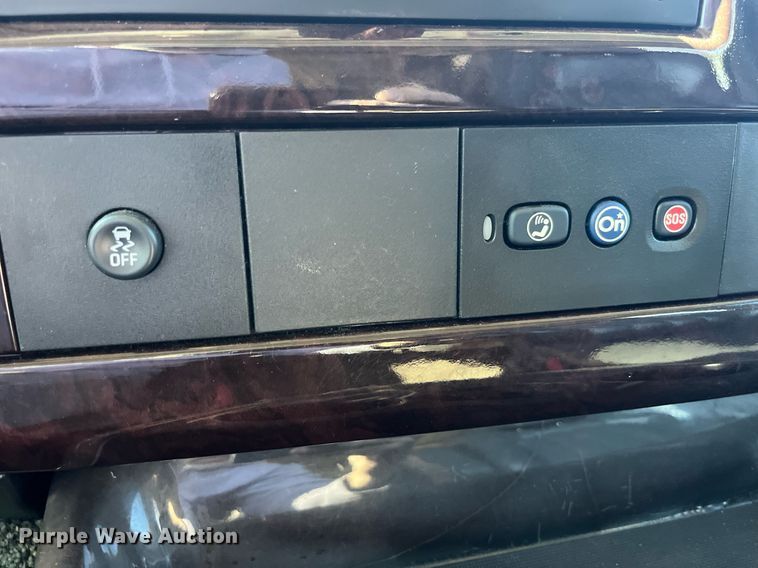 image for item DP2113 2014 GMC Savanna Limited  van