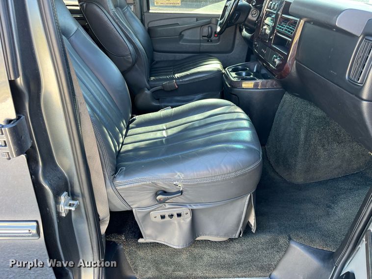 image for item DP2113 2014 GMC Savanna Limited  van