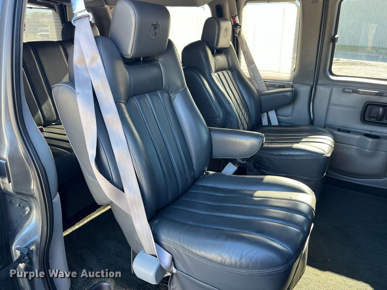 image for item DP2113 2014 GMC Savanna Limited  van