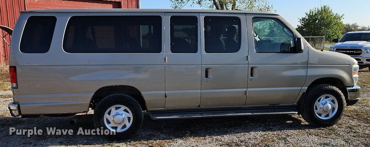 image for item DP2475 2009 Ford E350 XL Super Duty  van