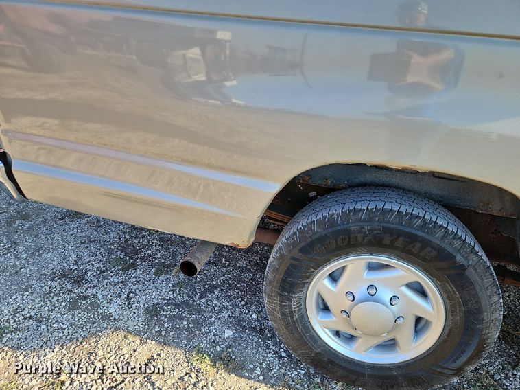 image for item DP2475 2009 Ford E350 XL Super Duty  van