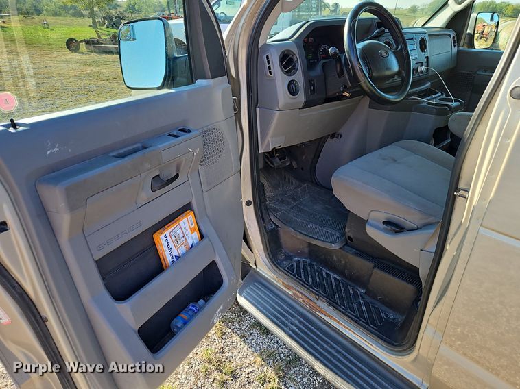 image for item DP2475 2009 Ford E350 XL Super Duty  van