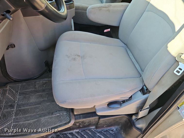 image for item DP2475 2009 Ford E350 XL Super Duty  van