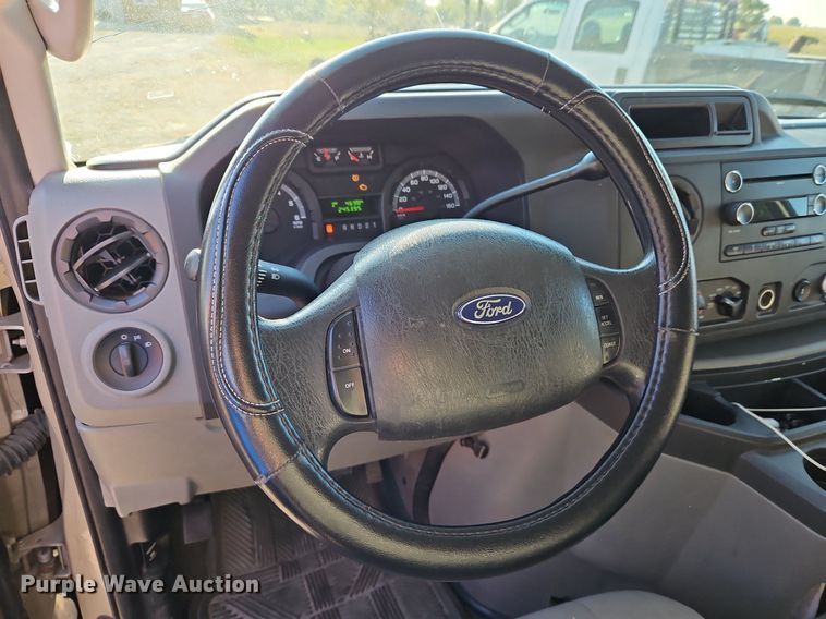 image for item DP2475 2009 Ford E350 XL Super Duty  van