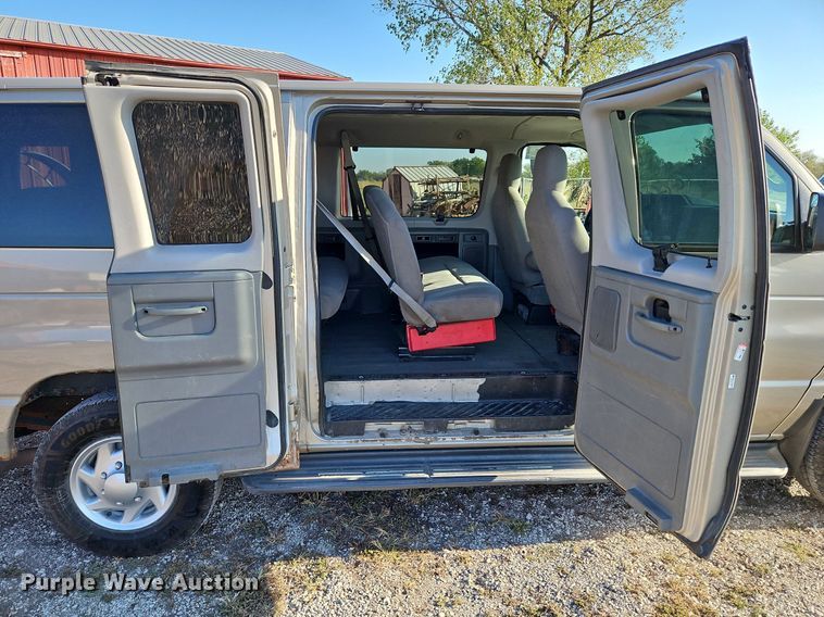 image for item DP2475 2009 Ford E350 XL Super Duty  van