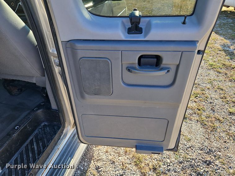 image for item DP2475 2009 Ford E350 XL Super Duty  van