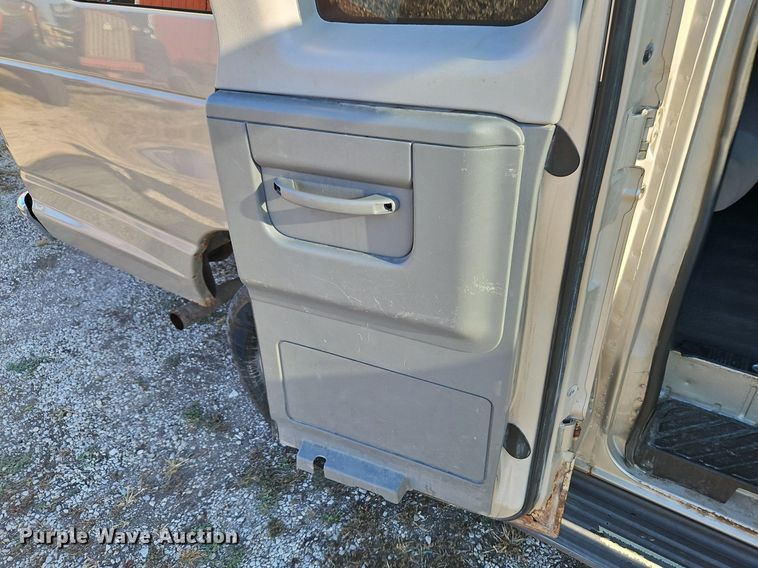 image for item DP2475 2009 Ford E350 XL Super Duty  van