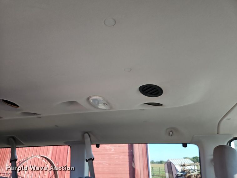 image for item DP2475 2009 Ford E350 XL Super Duty  van