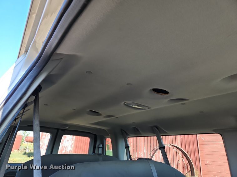 image for item DP2475 2009 Ford E350 XL Super Duty  van