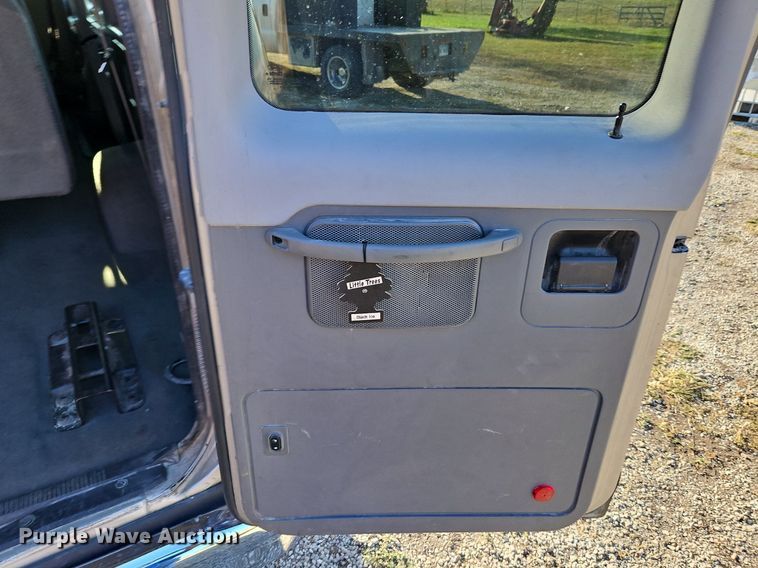 image for item DP2475 2009 Ford E350 XL Super Duty  van