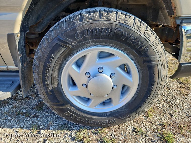 image for item DP2475 2009 Ford E350 XL Super Duty  van