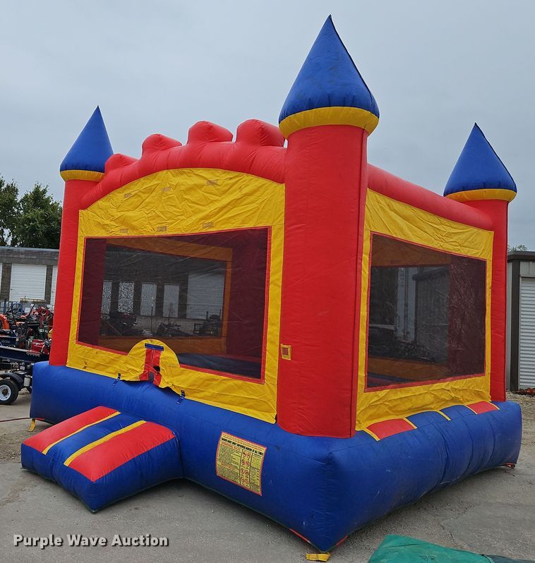 image for item DP2500 Kangaroo Inflatables KBH-1183-C-LW  bounce house
