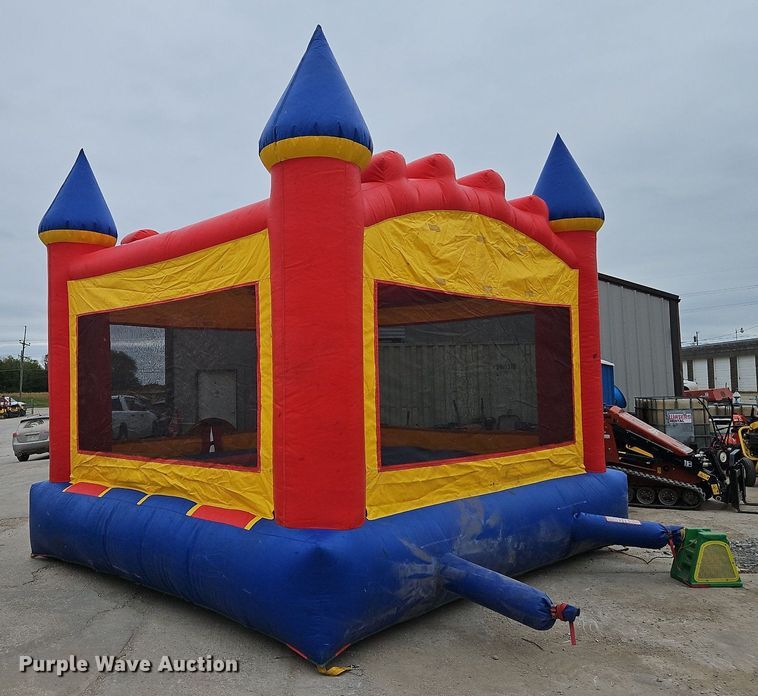 image for item DP2500 Kangaroo Inflatables KBH-1183-C-LW  bounce house