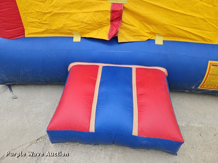 image for item DP2503 Bounce house