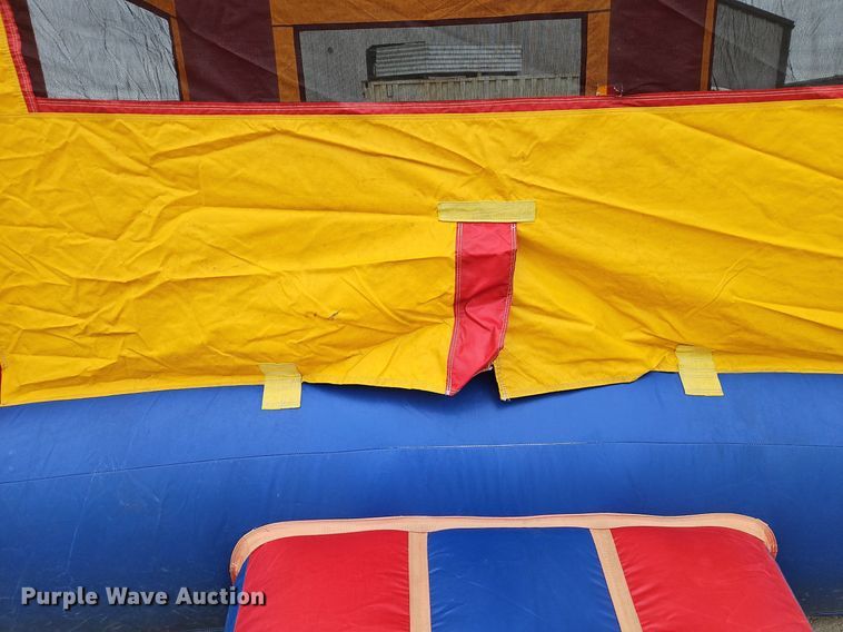 image for item DP2503 Bounce house