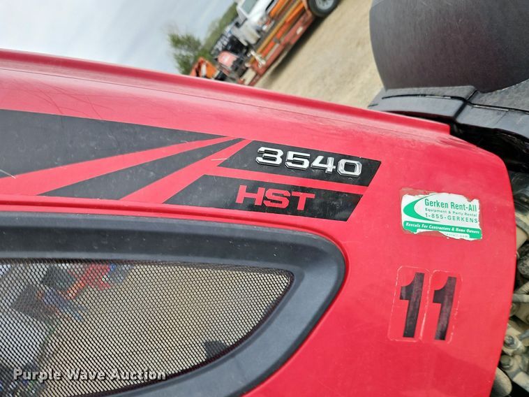 image for item DP2505 2015 Mahindra 3540 MFWD tractor