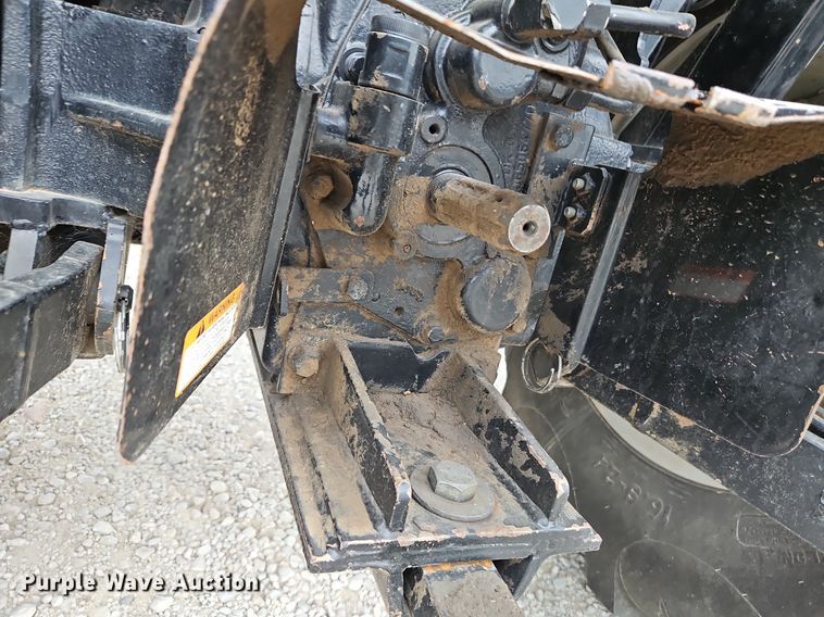image for item DP2505 2015 Mahindra 3540 MFWD tractor