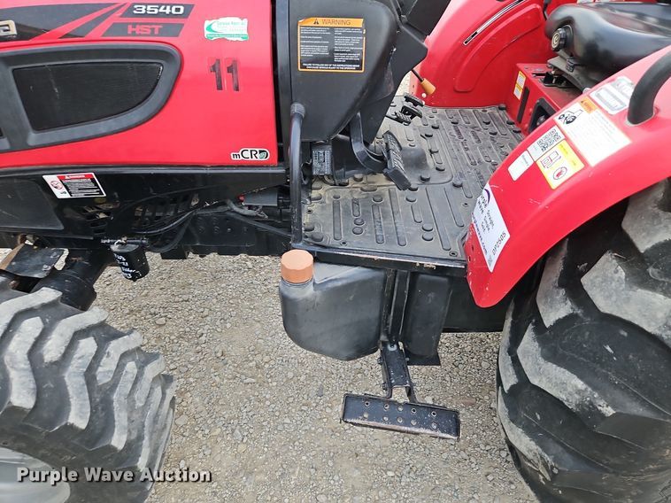 image for item DP2505 2015 Mahindra 3540 MFWD tractor
