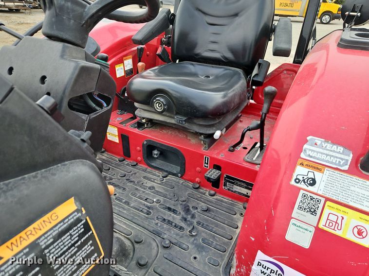 image for item DP2505 2015 Mahindra 3540 MFWD tractor