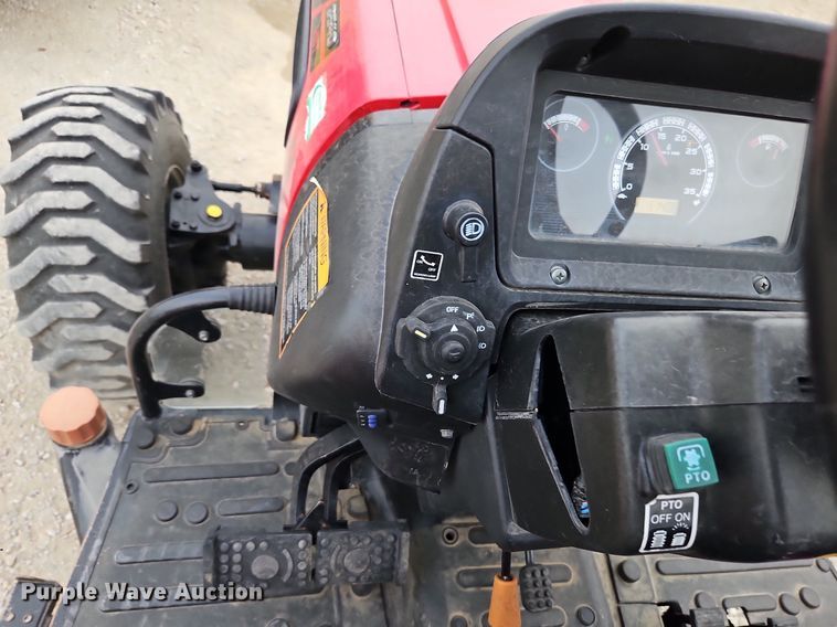 image for item DP2505 2015 Mahindra 3540 MFWD tractor