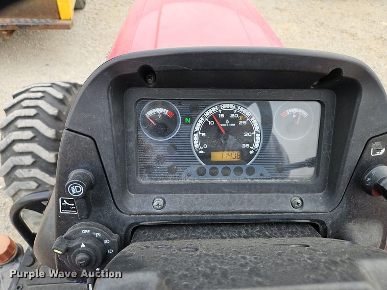 image for item DP2505 2015 Mahindra 3540 MFWD tractor