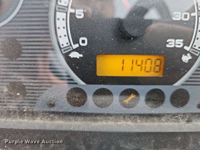 image for item DP2505 2015 Mahindra 3540 MFWD tractor