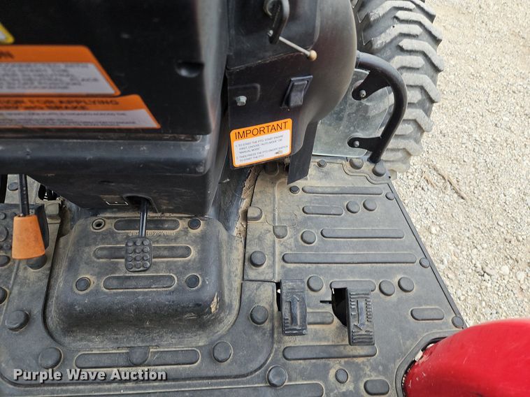 image for item DP2505 2015 Mahindra 3540 MFWD tractor